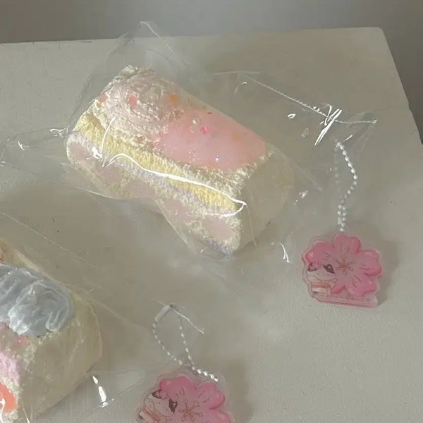 [BUNJANG] Showing Blooming Soeun Cake Mallangi (Pink) Limited Edition / Showing 블루밍 소은 쇼윙 한정판 케이크 말랑이 (핑크)