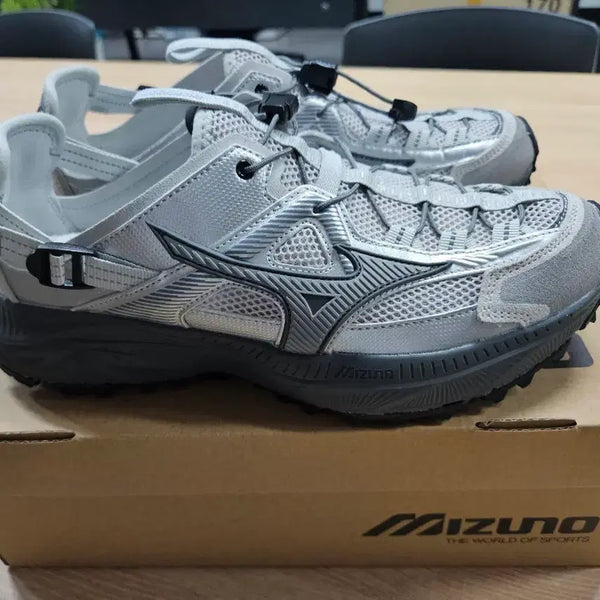 [BUNJANG] Mizuno APEX Trail Running Shoes Silver 270 / 미즈노 APEX trail 실버 270