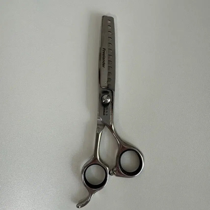 [BUNJANG] Professional 6-Inch 12-Tooth Thinning Scissors / 전문가용 요술 틴닝 가위