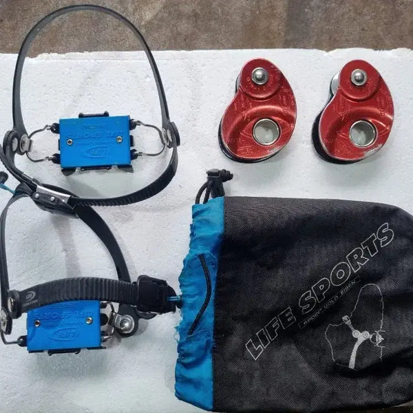 [BUNJANG] Petzl Descender 2 units + Crampons / 페츨 하강기 2개 +아이젠