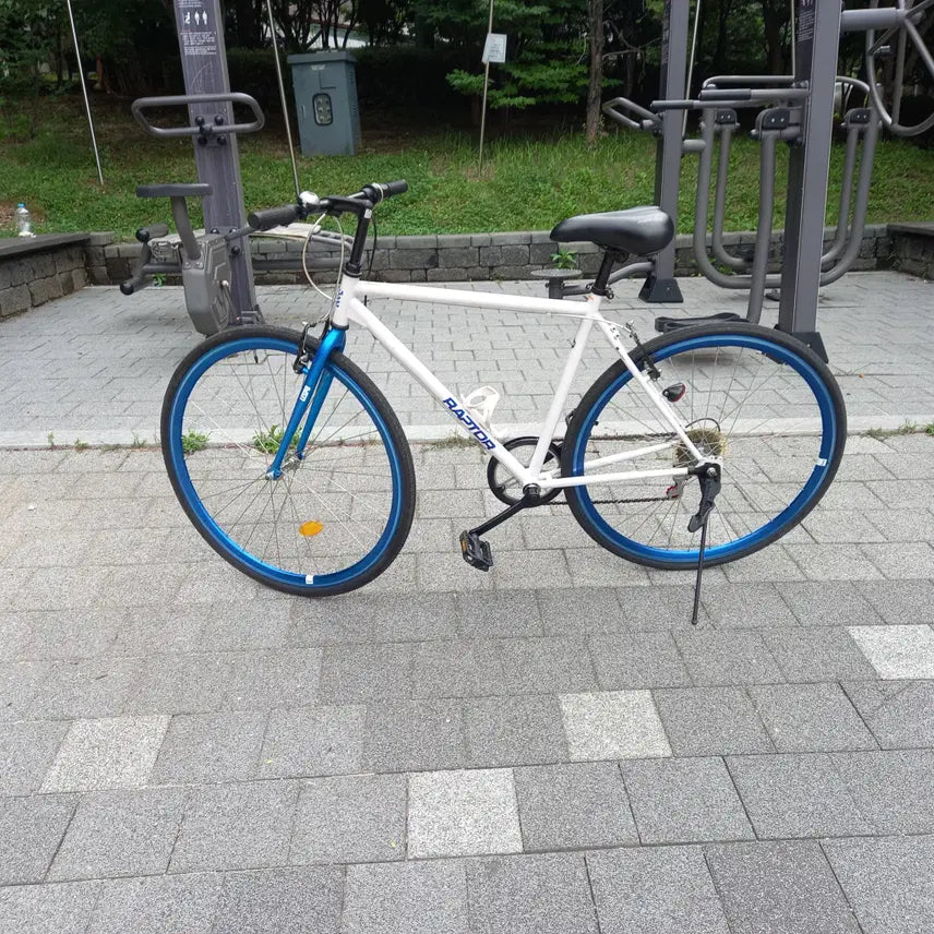 [BUNJANG] 24-inch 700x28C 7-Speed Hybrid Bicycle / 24인치 700X28C 하이브리드  자전거,   7단      직거래 원합니다.