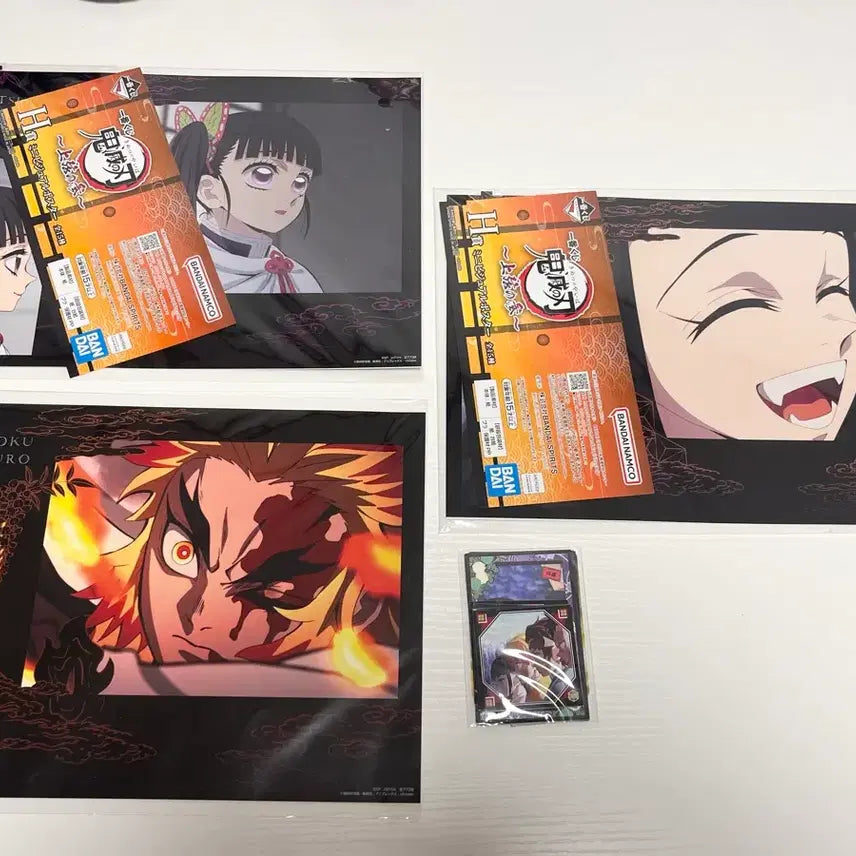 [BUNJANG] Demon Slayer: Kimetsu no Yaiba Poster Set (3 Types) & Sticker Bonus / 귀멸의 칼날 포스터 3종 일괄 판매