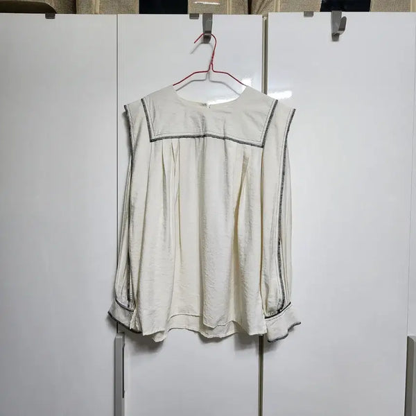 [BUNJANG] Black Stitch Sailor Collar Long Sleeve Cotton Blouse / 아이보리 블랙 스티치 블라우스 세일러 카라 긴팔 코튼 면 새상품 free
