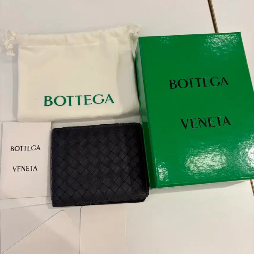 [BUNJANG] Bottega Veneta Intrecciato Bi-fold Wallet / 보테가베네타 인트레치아토 반지갑