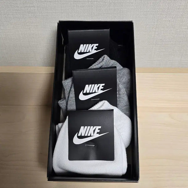 [BUNJANG] Nike Women's Ankle Socks 3-Pair Set (Black/Grey/White) / 여성용 나이키 단목 양말 3켤레 세트 (블랙/그레이/화이트)