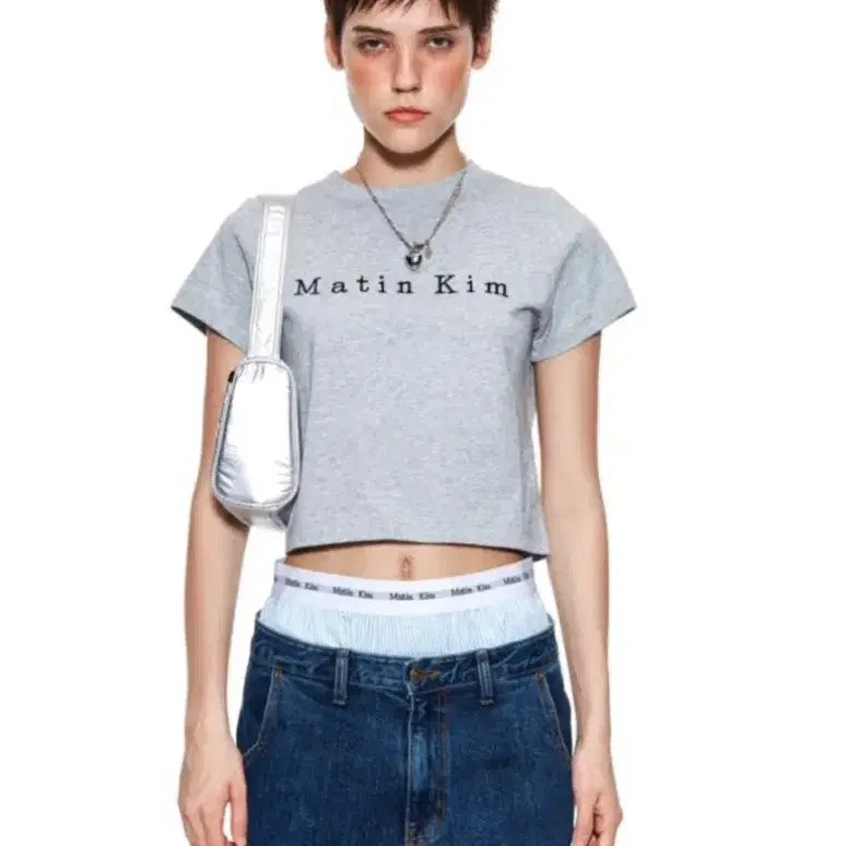 [BUNJANG] Matin Kim Embroidery Logo Crop Top T-Shirt Grey F / [마뗑킴] 마틴 자수 로고 크롭 탑 반팔 티셔츠 MATIN EMBROIDERY LOGO CROP TOP