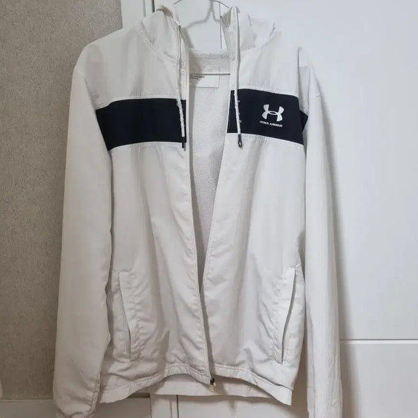 [BUNJANG] Under Armour Windbreaker Jacket / 언더아머 바람막이