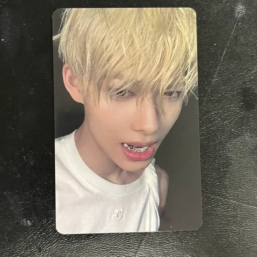 [BUNJANG] Enhypen Sunghoon Iz.we DESIRE UNLEASH POB Photocard / 엔하이픈 니키 이즈위 DESIRE UNLEASH 포토카드 미공포