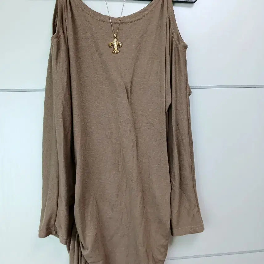[BUNJANG] Brown Shirring Off-Shoulder Dress / 브라운 셔링 오프숄더 원피스