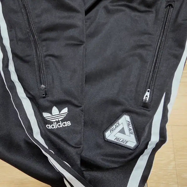[BUNJANG] Adidas Palace Firebird Track Pants Black L / 아디다스 팔라스 파이어버드 트랙팬츠 L