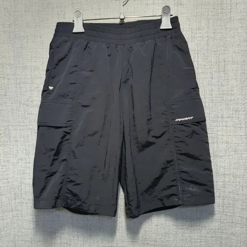 [BUNJANG] Dynafit Woven Cargo Shorts (Size M) / 다이나핏 우븐 카고 반바지 M