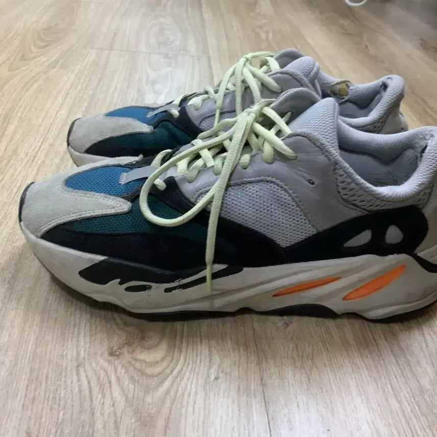 [BUNJANG] Adidas Yeezy Boost 700 Wave Runner / Yeezy 이지 부스트700 웨이브러너