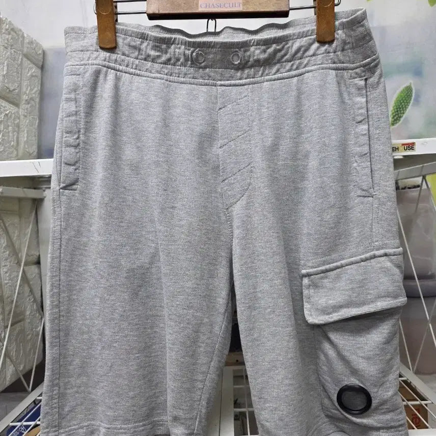 [BUNJANG] CP Company Cargo Shorts (M/32) - Grey Cotton / CP컴퍼니 카고반바지 M 32 트레이닝 쇼츠 MN80