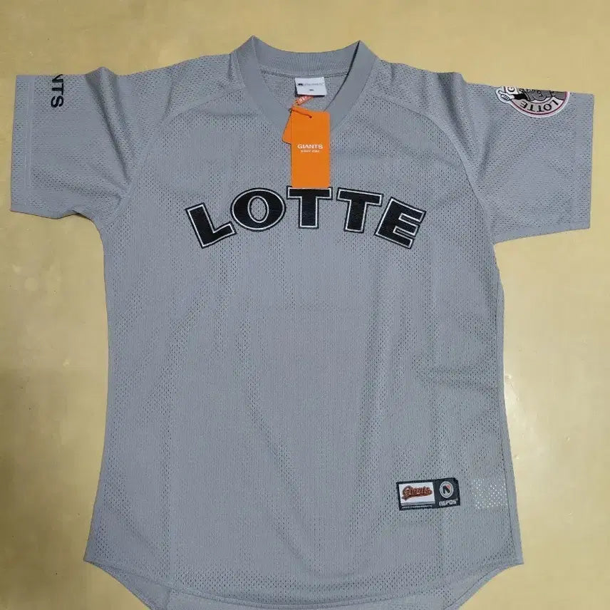 [BUNJANG] Lotte Giants Old Gray Jersey Size 90 New / 롯데자이언츠 올드 그레이 유니폼 90사이즈 새상품 팝니다