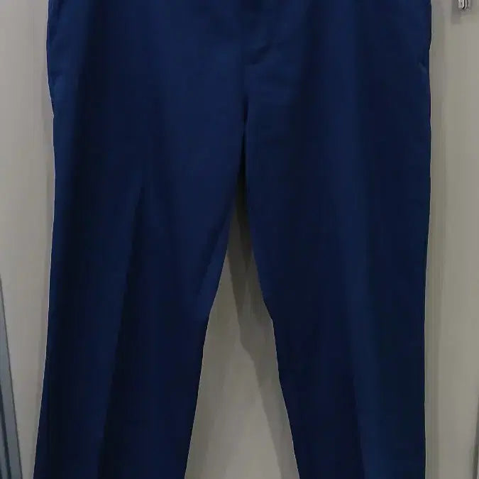 [BUNJANG] Adidas Golf Pants 32x32 Used with Small Stain / 아디다스 골프바지 32x32 사용감있음 작은얼룩