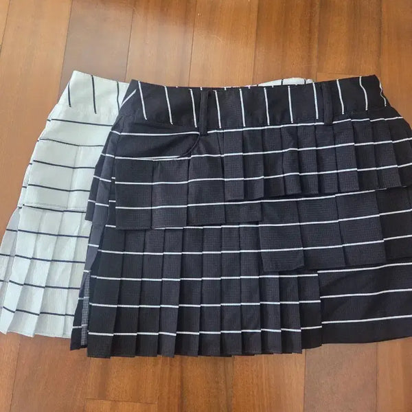 [BUNJANG] Castelbajac Pleated Skirt Stripe Black/White / 까스텔바작 플리츠 스커트 스트라이프 블랙/화이트