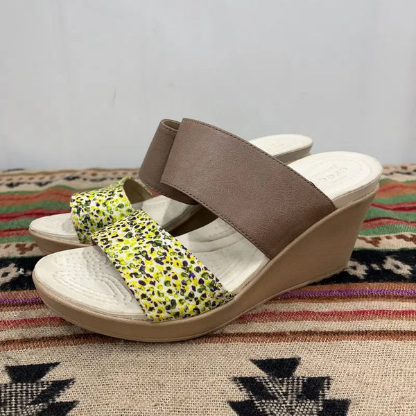 [BUNJANG] Crocs Ray II Graphic Wedge Sandals W7 / 크록스 레이2 스트랩 그래픽 웨지 샌들 W7 X02368