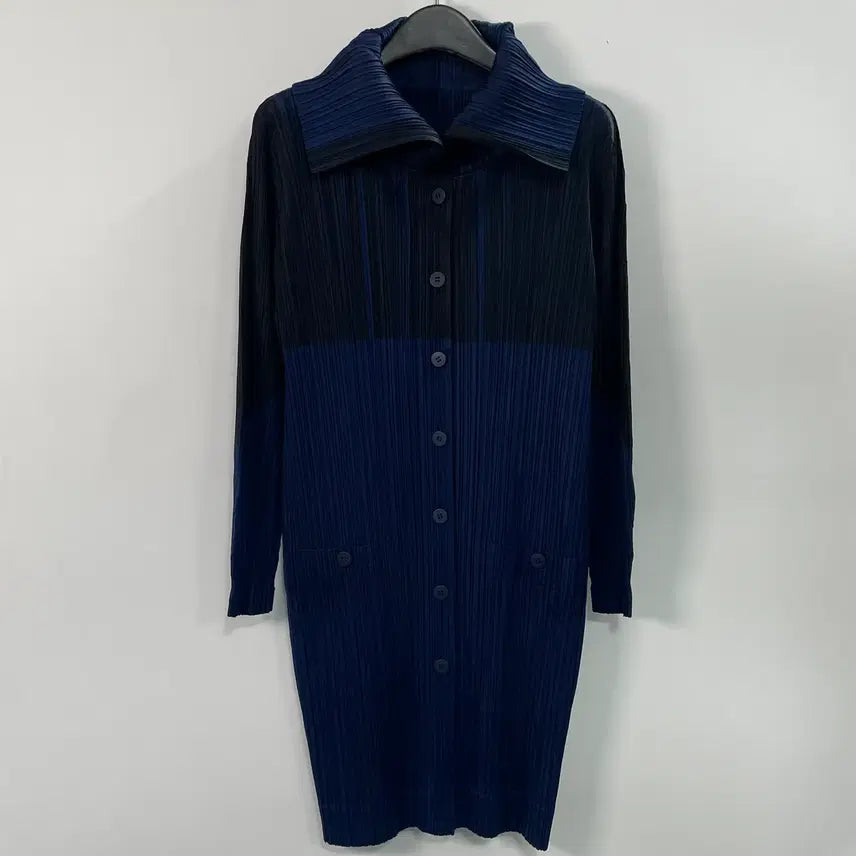[BUNJANG] Pleats Please Navy Long Cardigan / 플리츠 플리즈 네이비 롱 가디건 (on.1374)