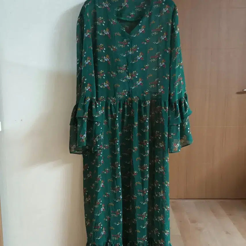 [BUNJANG] Floral Pattern Long Dress (Size L/XL) / 플로럴 패턴 롱 원피스 통통66~77