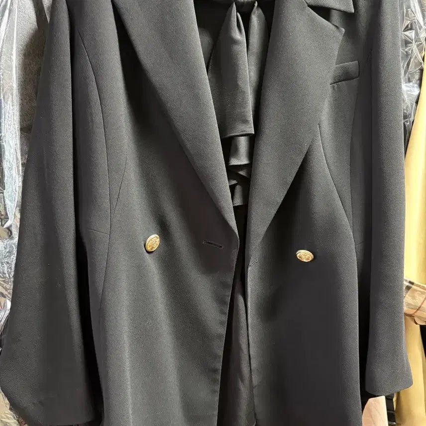 [BUNJANG] MOJO. S.Phine Black Gold Button Tailored Jacket / 모조에스핀 자켓 66사이즈