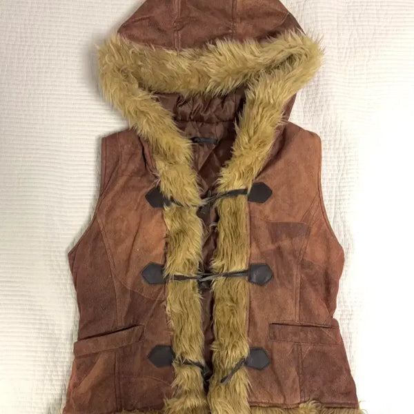 [BUNJANG] Sky Bomber Y2K Fur Hooded Vest / Sky bomber 갸루 y2k 후드 퍼 베스트 털 빈티지 노르딕
