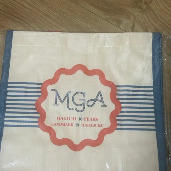 [BUNJANG] Mrs. GREEN APPLE 10th Anniversary Harajuku Landmark Shopping Bag / 미세스그린애플 10주년 하라주쿠 랜드마크 쇼핑백