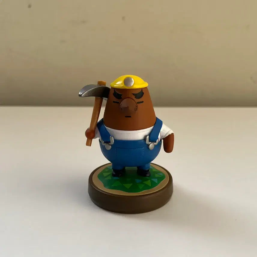 [BUNJANG] Nintendo Animal Crossing Original "Halibut" Amiibo Figure / 닌텐도 동물의 숲 정품 도루묵 아미보 피규어