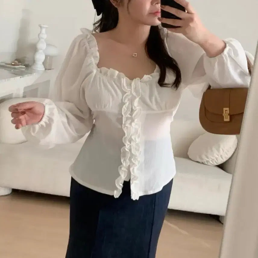 [BUNJANG] Flatper Candy Ruffle Off-Shoulder Blouse / 플랫퍼 캔디 허리쏙 러플 프릴 블라우스 오프숄더