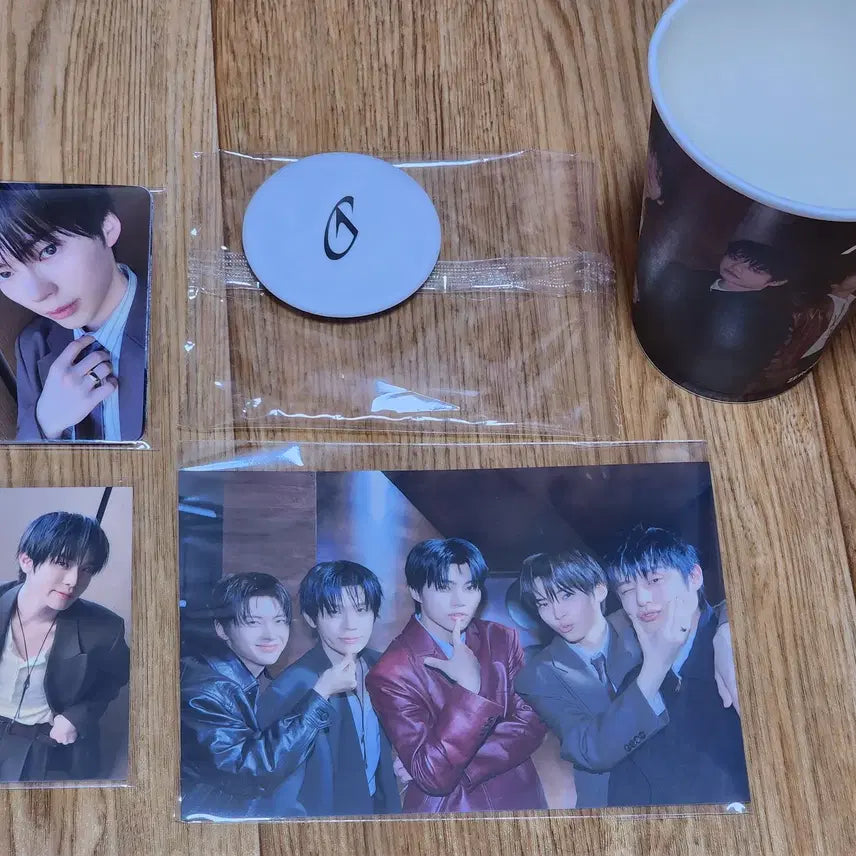 [BUNJANG] ZB1 Zerobaseone Cafe Photocard Set + Taerae Lucky Draw + Mirror + Cup + Postcard / 제로베이스원 제베원 카페 특전 포카5종+태래 럭드+거울+컵+엽서 세트