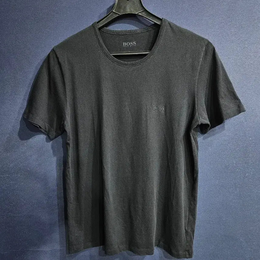 [BUNJANG] Hugo Boss Black Men's Slim Fit T-Shirt Size 100 / 휴고보스 블랙 남성 슬림핏 100 반팔티