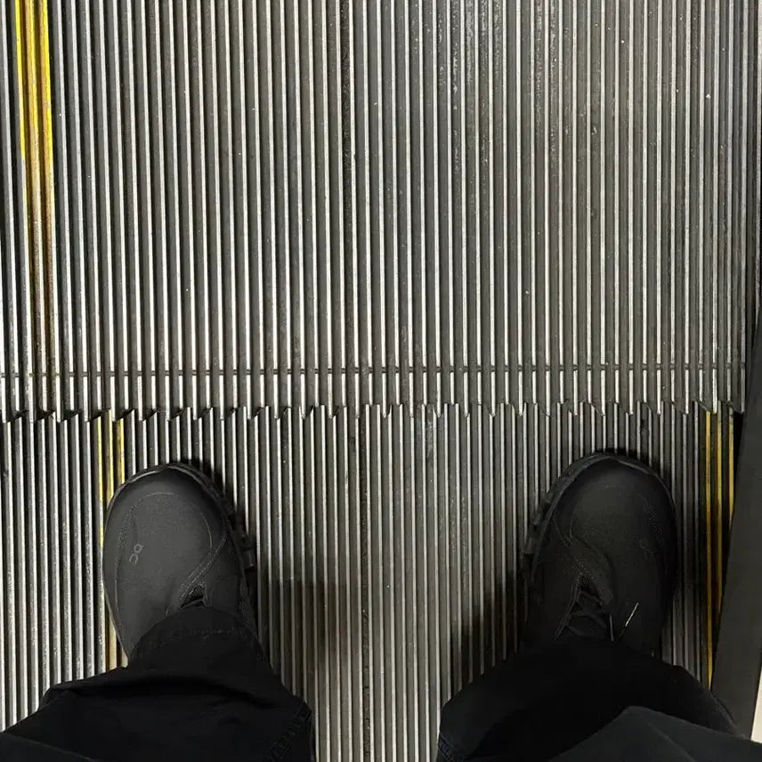 [BUNJANG] On Running x Post Archive Faction (PAF) Cloudmonster 2 Magnet Black Sneakers / 온 러닝 x 포스트 아카이브 팩션 (파프) 클라우드몬스터 2 블랙 마그넷 280
