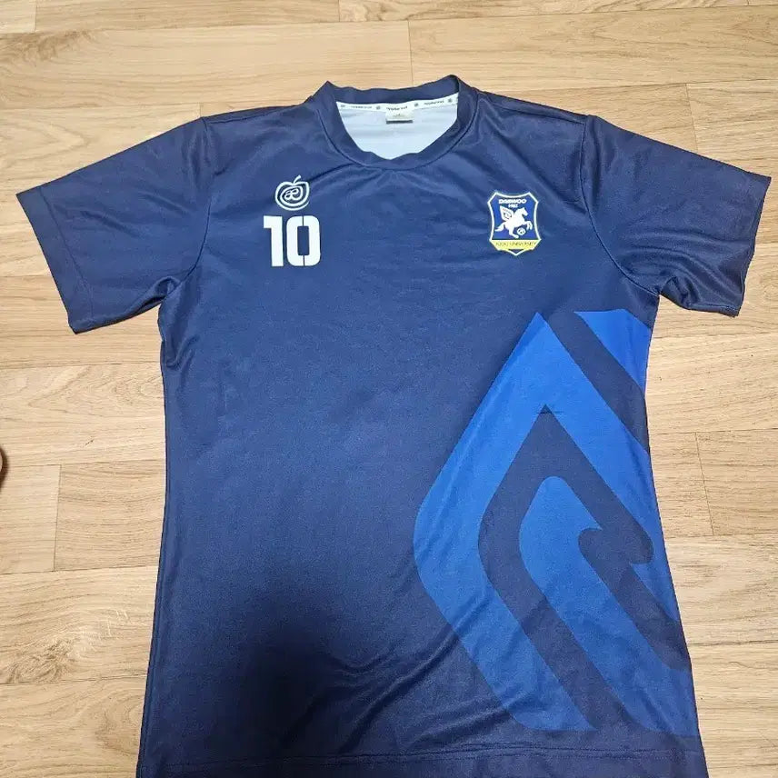 [BUNJANG] Ajou University Football Team Player Issued Training Kit #10 / s급) 아주대 축구부 10번 선수지급용 트복