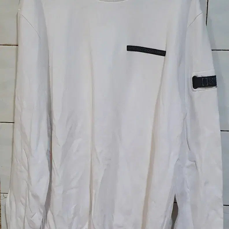 [BUNJANG] National Geographic Crewneck XL / 내셔널 지오그래픽 크루넥 XL 사이즈