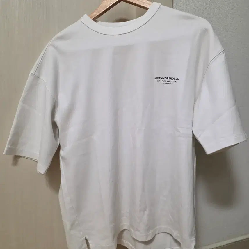 [BUNJANG] Songzio Metamorphoses Short Sleeve T-Shirt White / 송지오 메타모포제스 반팔 티셔츠 화이트