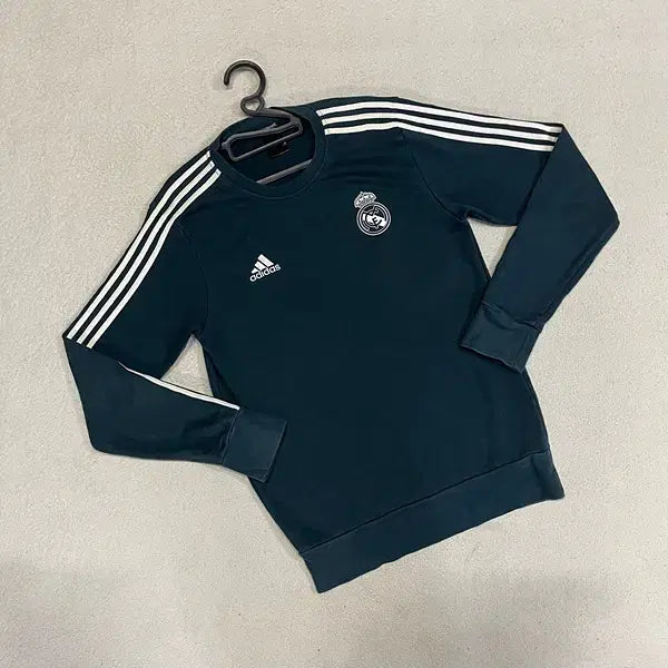 [BUNJANG] Adidas Real Madrid Crewneck Sweatshirt S / S 아디다스 레알마드리드 라운드 맨투맨 B.2733
