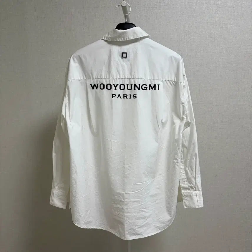 [BUNJANG] Wooyoungmi Back Logo Shirt White / [48/정품] 우영미 백로고 셔츠 화이트