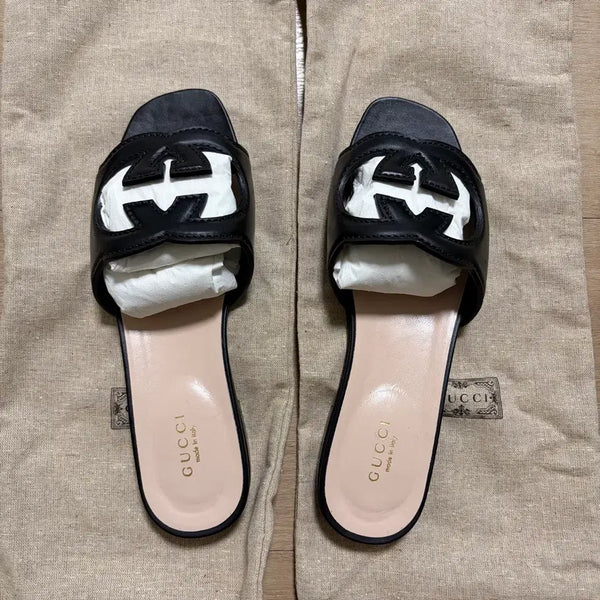 [BUNJANG] Gucci Interlocking G Cut-Out Slide Sandals / 구찌 인터로킹 G 컷아웃 슬라이드 샌들 (블랙, 36사이즈)