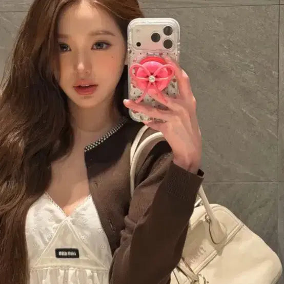 [BUNJANG] MediCube Jang Wonyoung Cherry Edition Hair Brush / (새상품)메디큐브 장원영빗 포에버체리 헤어브러쉬