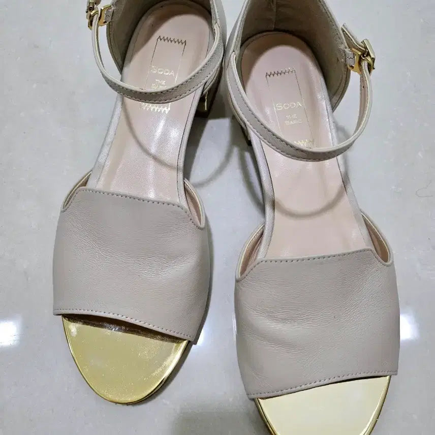 [BUNJANG] SODA Women's Sandals Beige Gold Heel / 소다 여성 샌들 베이지 골드 굽 힐