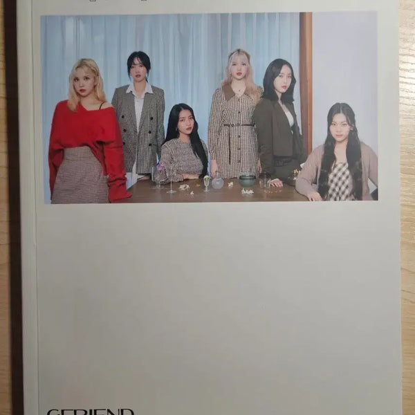 [BUNJANG] GFRIEND 2021 Season's Greetings Photobook / 여자친구 2021 시즌그리팅 포토북