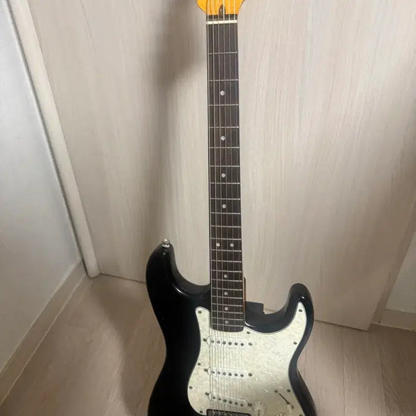 [BUNJANG] Squier Classic Vibe 70s Stratocaster Electric Guitar / 스콰이어 클래식 바이브70 sss