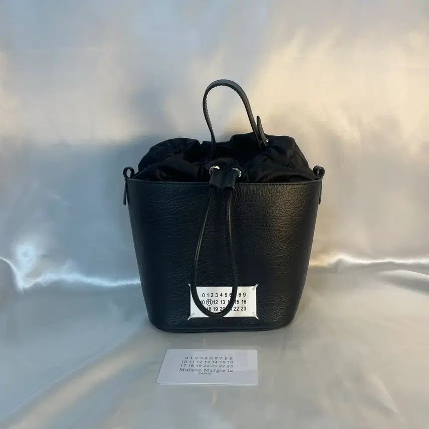 [BUNJANG] Maison Margiela 5AC Bucket Bag Black / 메종 마르지엘라 5AC 버킷백 블랙 단품 s급