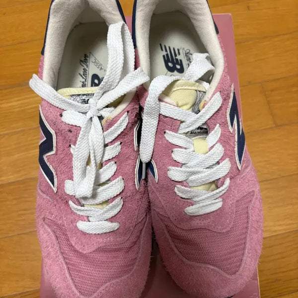 [BUNJANG] New Balance Aim Leon Dore 1300 Pink Sneakers / 뉴발란스 에임레온도르 1300 핑크 260