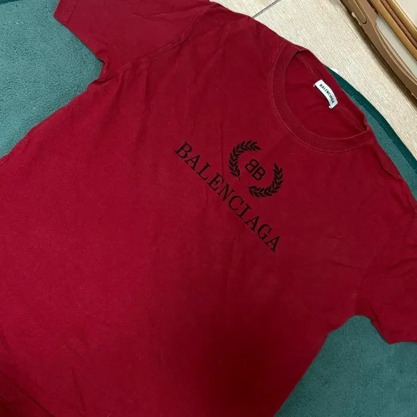 [BUNJANG] Balenciaga Logo Short Sleeve T-Shirt Red / 발렌시아가 로고 반팔 티셔츠 레드