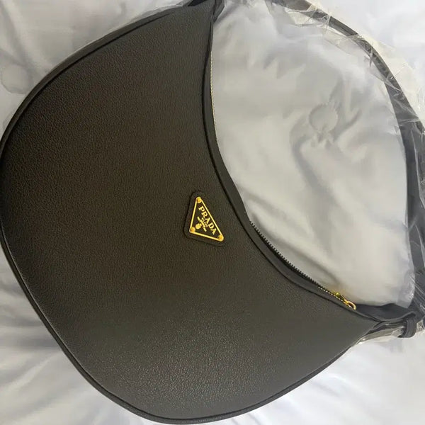 [BUNJANG] Prada Hobo Bag Gold Hardware / 프라 호보백 금장 새상품 판매합니다