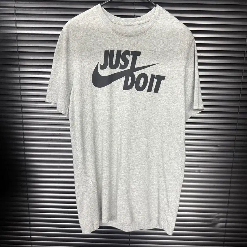 [BUNJANG] Nike Just Do It Lettering Logo Short Sleeve T-Shirt M (Grey) / 나이키 저스트두잇 그레이 회색 래터링 로고 반팔 티셔츠 M 95 면 코튼