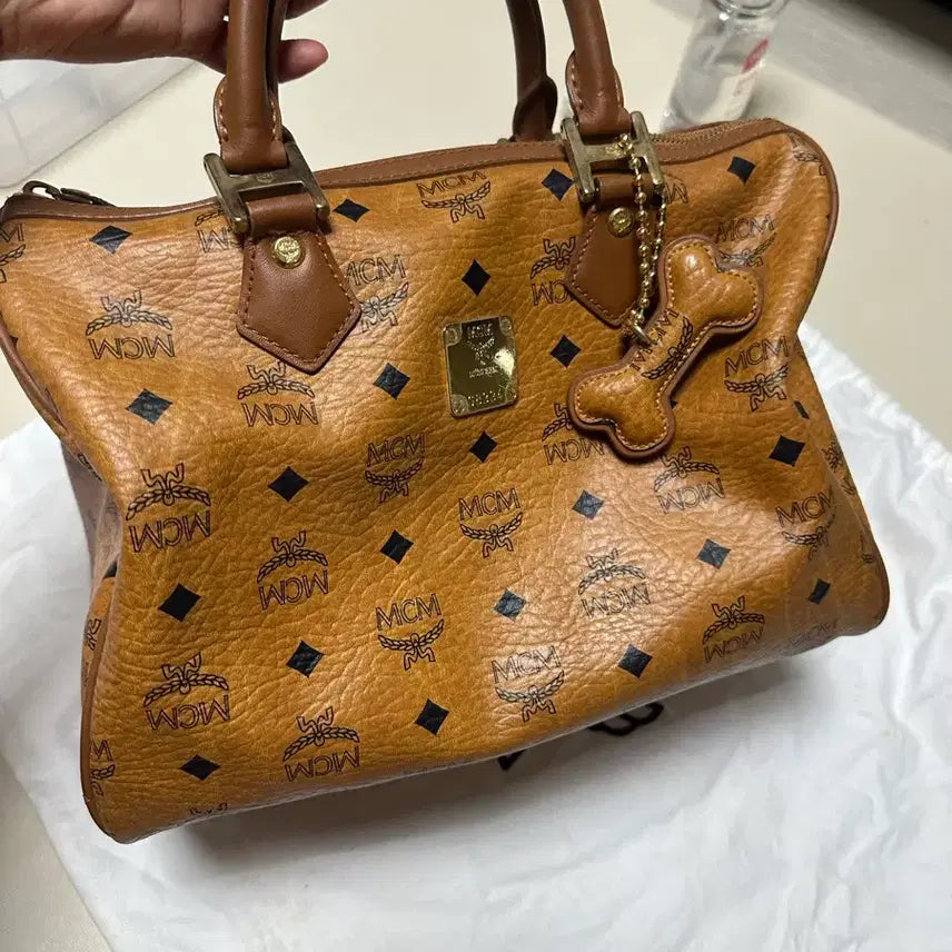 [BUNJANG] MCM Visetos Tote Bag with Charm / mcm가방