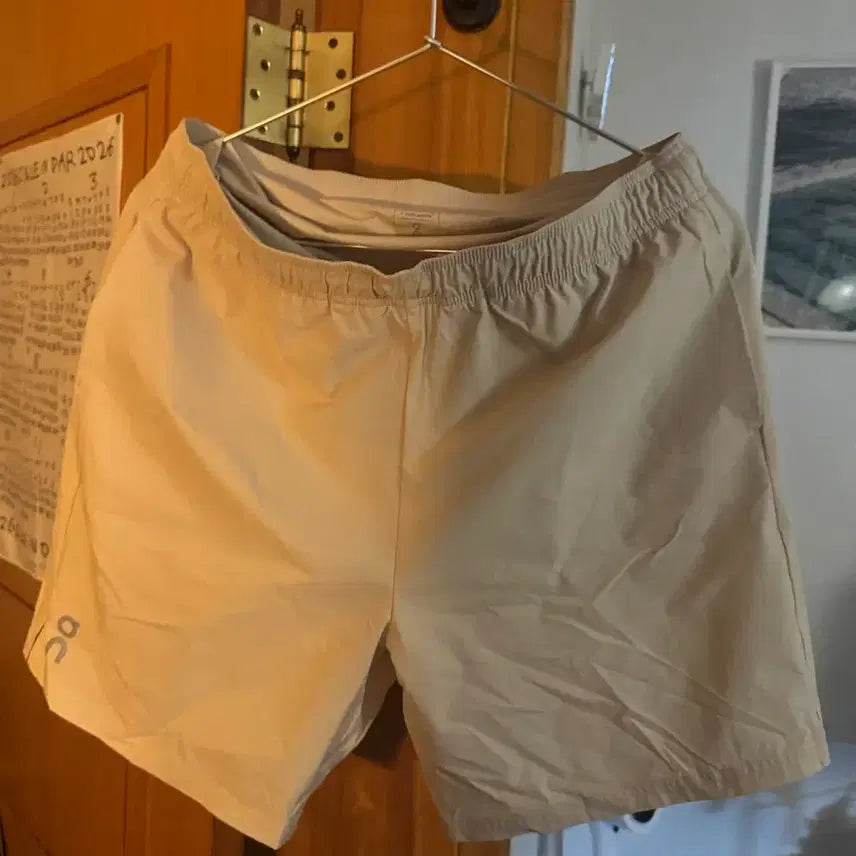 [BUNJANG] On Running Beige Shorts / 온러닝 반바지 베이지색