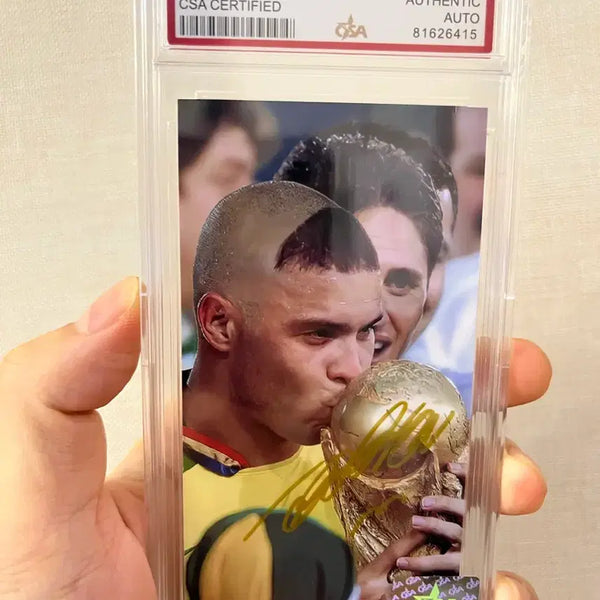 [BUNJANG] Ronaldo Autographed Photocard with CSA Certified Case / 호나우두 친필싸인 포토카드 | CSA 인증 케이스 포함 | 소장용 최상급