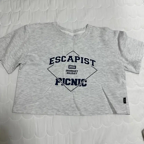[BUNJANG] Ordinary Holiday ESCAPIST Cropped T-Shirt / 오디너리홀리데이 ESCAPIST 크롭티